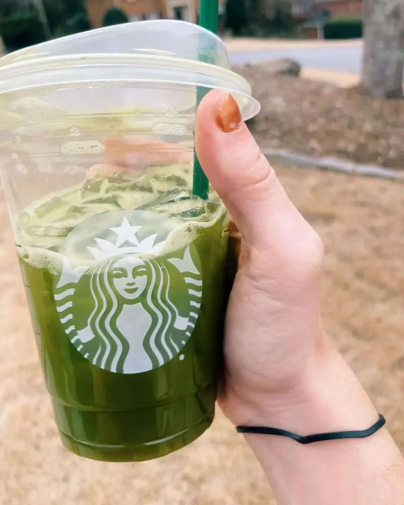 Matcha Lemonade at starbucks