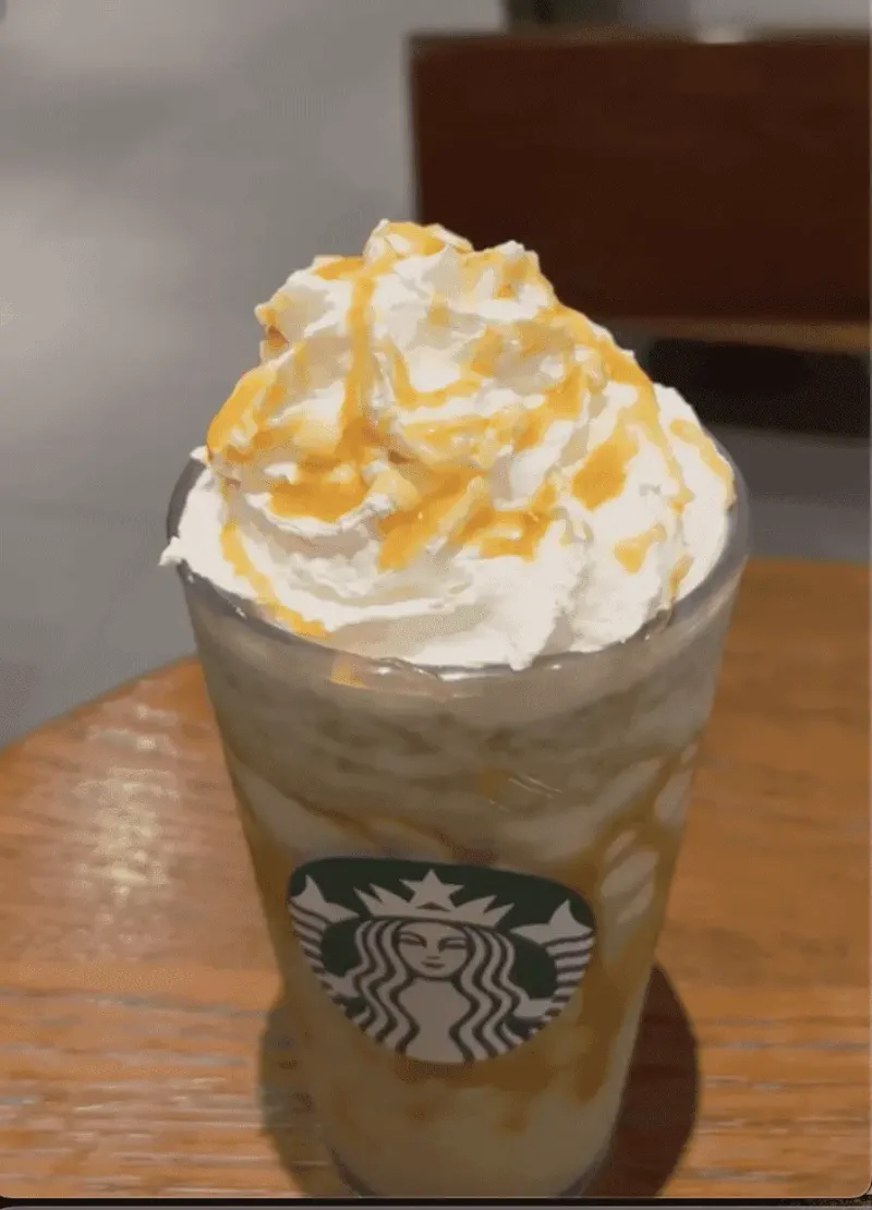 Matcha Vanilla Cream at starbucks