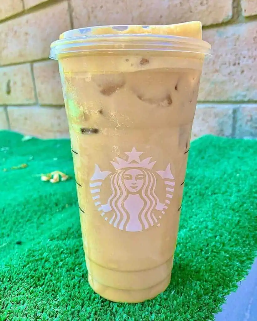 iced-white-mocha-latte-with-pumpkin-cream-cold-foam