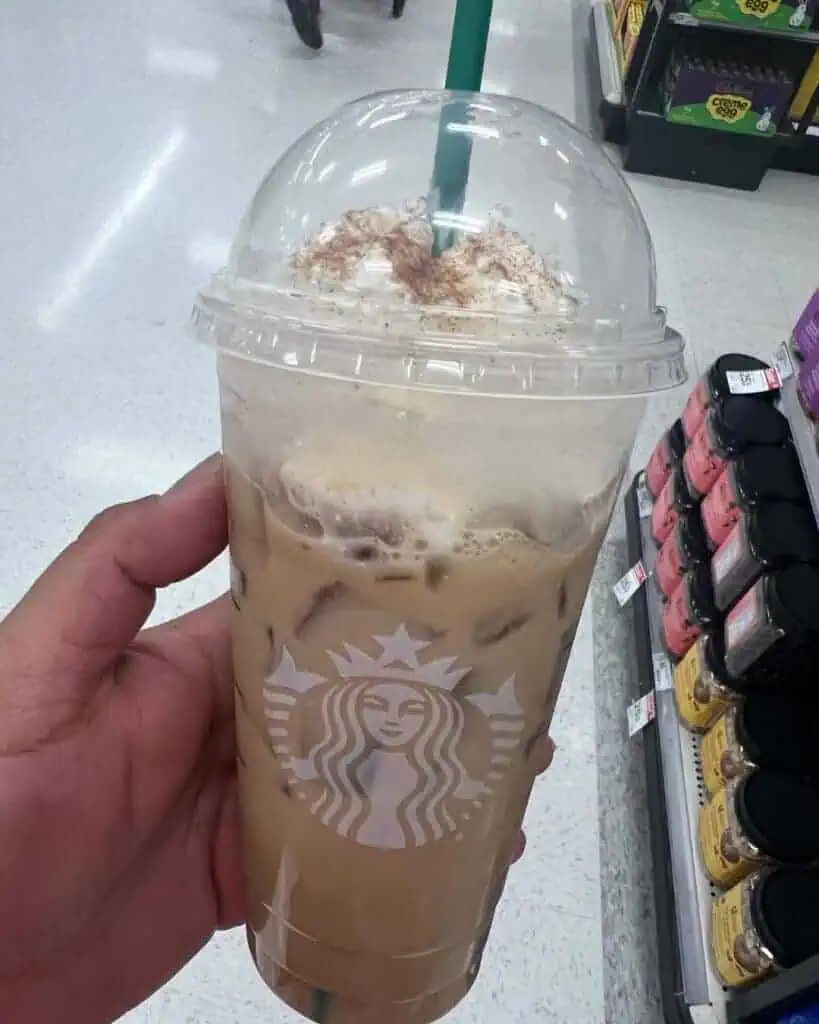 Iced-Decaf-Cinnamon-Dolce-Latte