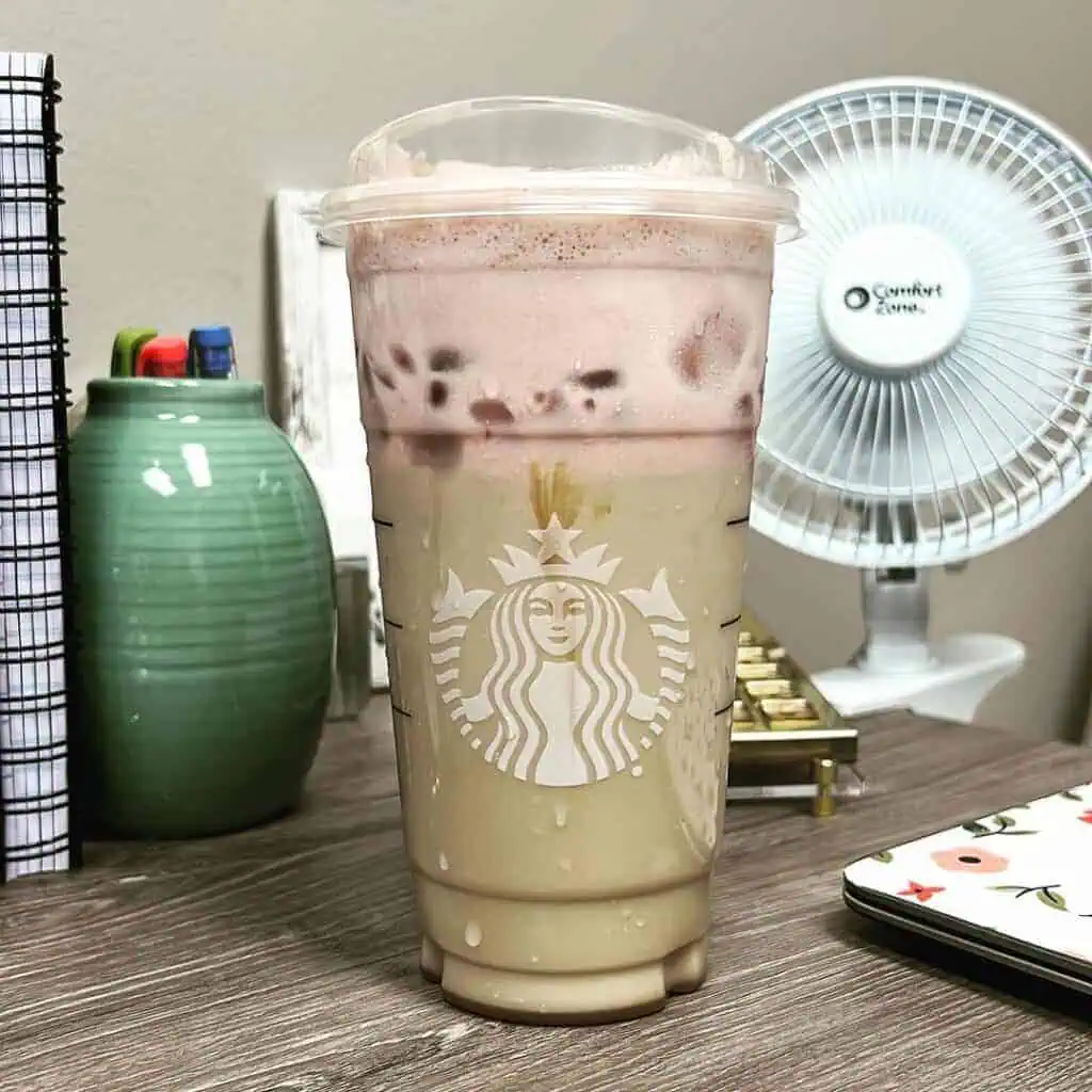 Iced-Strawberry-Chai-Tea-Latte
