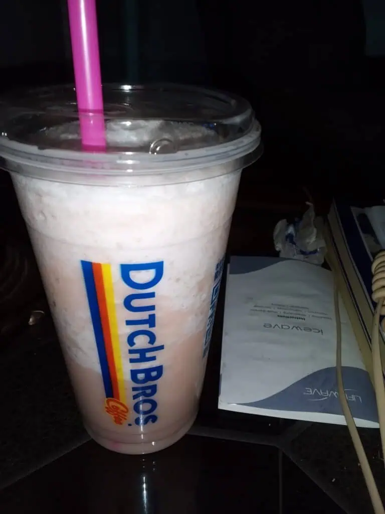 Strawberry Iced Vanilla Chai Tea