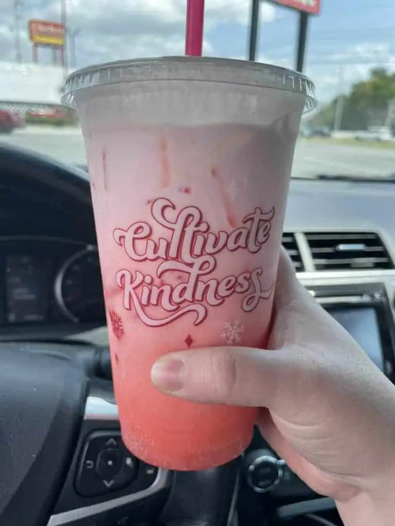 Fizz with coconut, strawberry and added heavy cream