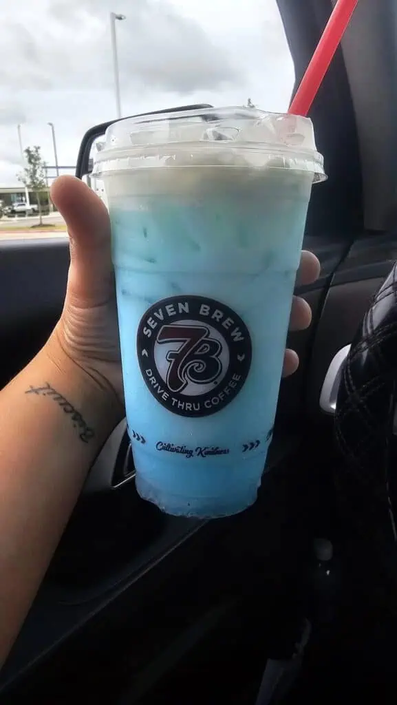 Ocean Breeze Fizz, add cupcake, cream & cold foam