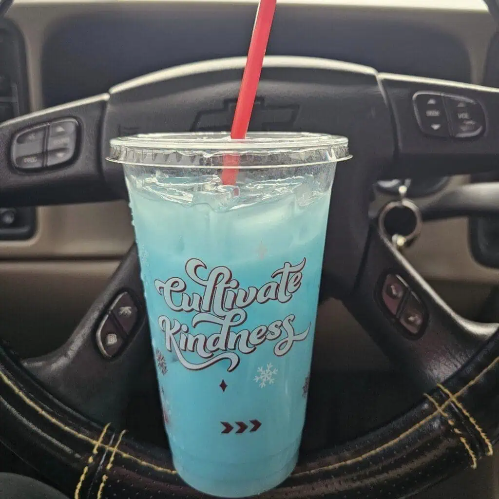Seven Fizz w: Blue Raspberry, Pineapple, and coconut