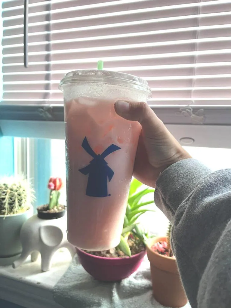 Sweet Strawberry Vanilla Lemonade Tea