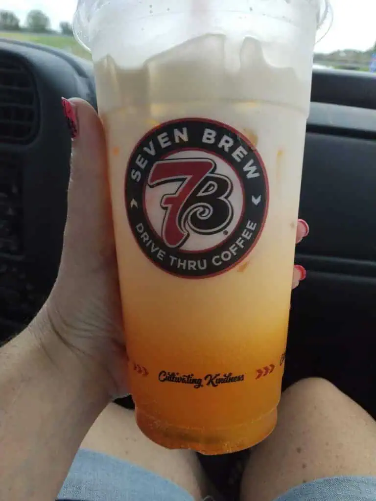 Large 7 fizz with orange and vanilla extra sweet extra cream