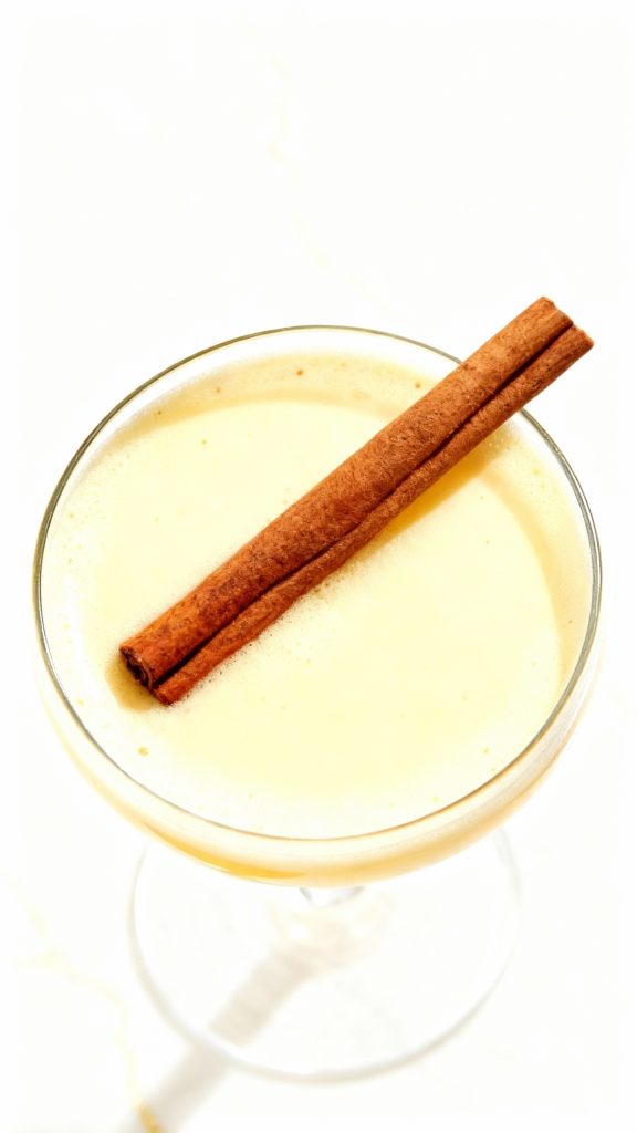 Eggnog Champagne Fizz