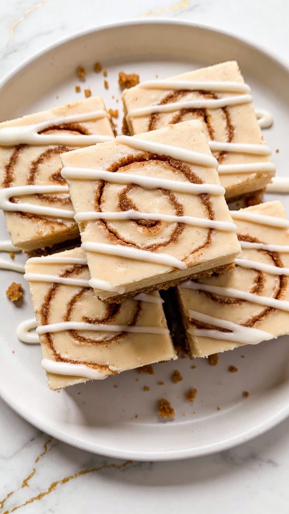 Cinnamon Roll Fudge
